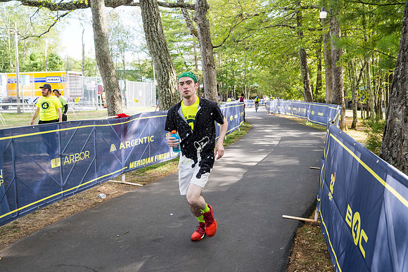 CampFinishLine_25049