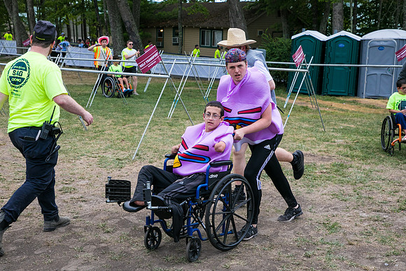 CampFinishLine_24948