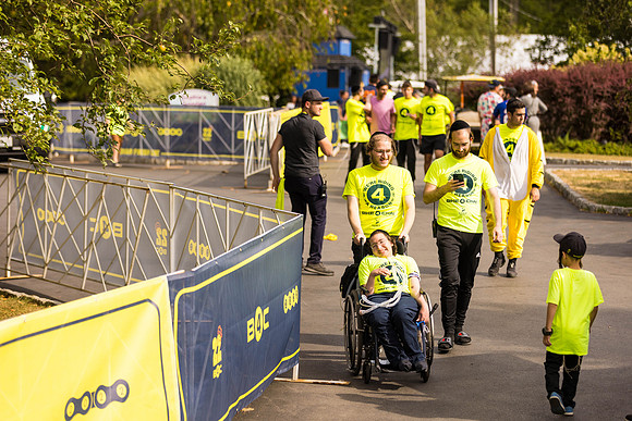 CampFinishLine_25081