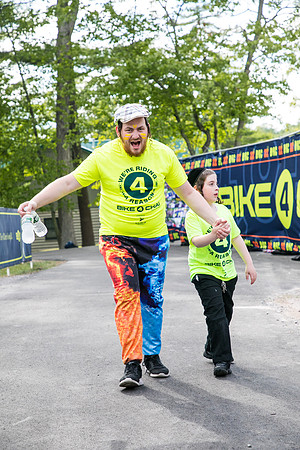 CampFinishLine_24993