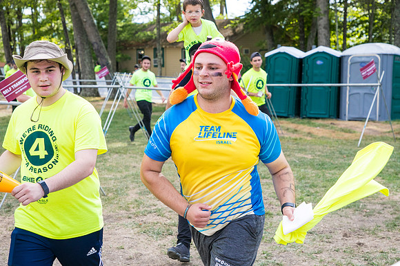 CampFinishLine_24990