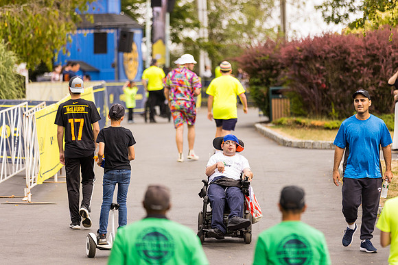CampFinishLine_25086