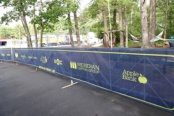 CampFinishLine_24879