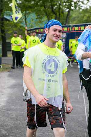 CampFinishLine_24974