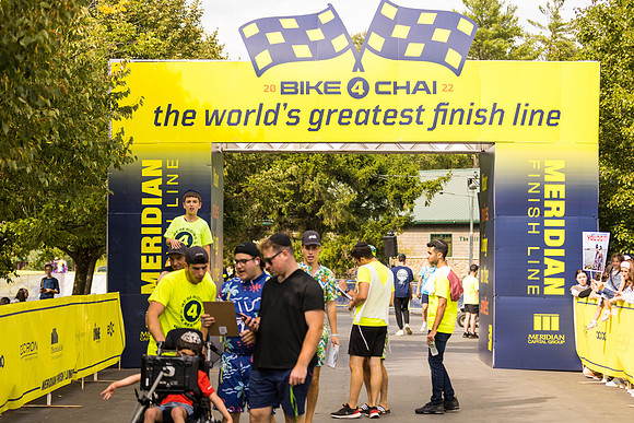 CampFinishLine_25073