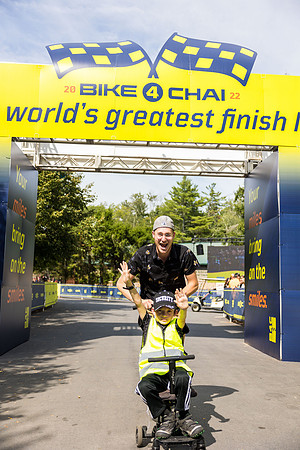 CampFinishLine_24914