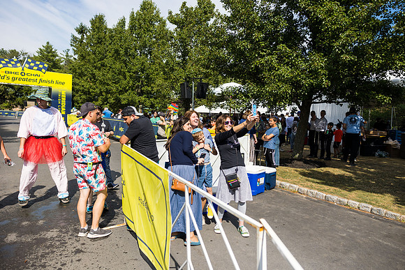 CampFinishLine_24913