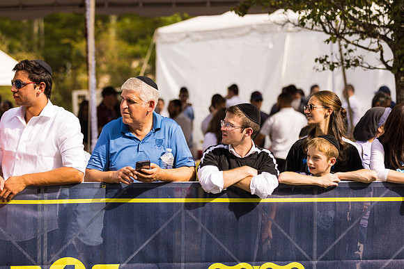 CampFinishLine_25065