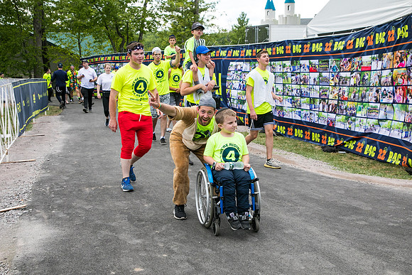CampFinishLine_24949